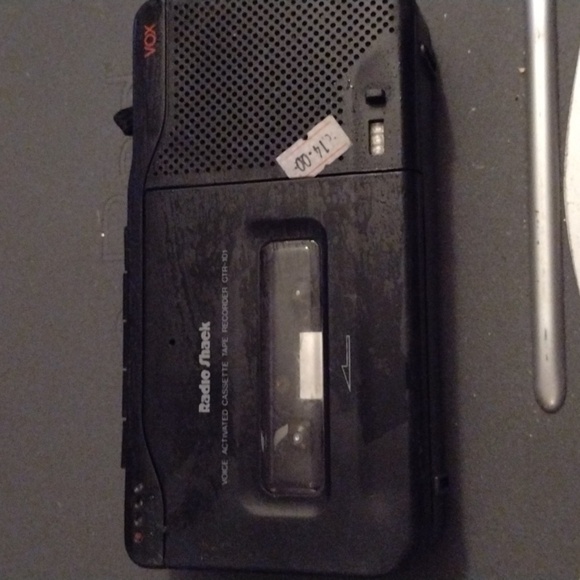 Radio Shack Voice Activated Cassette Recorder - Picture 1 of 2